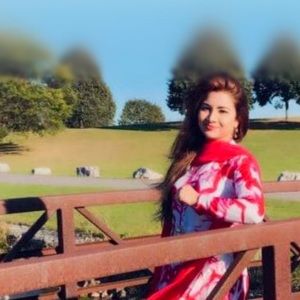 Meet your Posher, Afroza